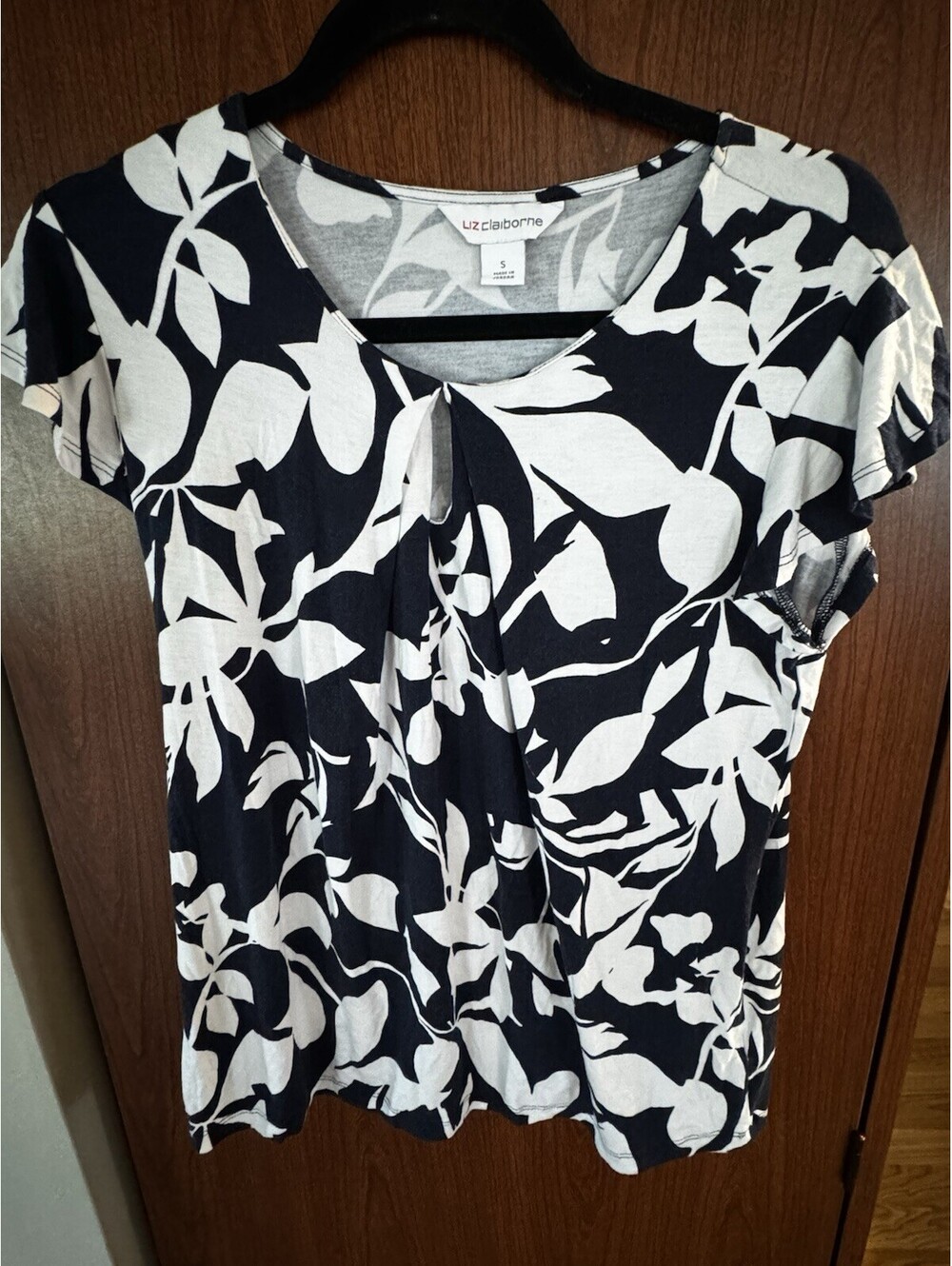 Liz Claiborne Floral Top Women’s Small Navy White Short Sleeve Stretch Blouse